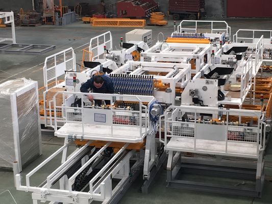 Paletten-Stark beanspruchen Schicht-1600mm geschweißter Draht Mesh Making Machine